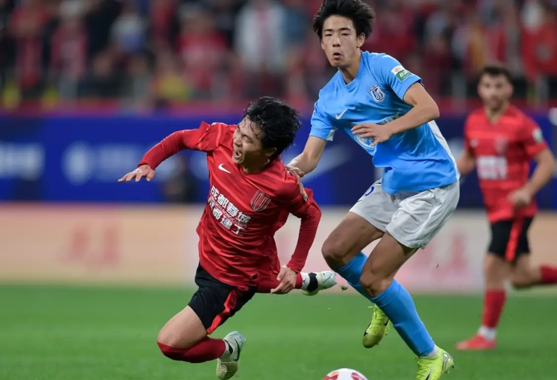 冲刺阶段成都蓉城调整名单以备欧超杯;豪取连胜环节打磨;悬念犹存;数据趋势出现新变化的简单介绍 冲刺阶段成都蓉城调整名单以备欧超杯;豪取连胜环节打磨;悬念犹存;数据趋势出现新变化的简单介绍